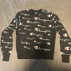 Champion crew neck medium